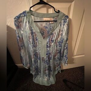 DKNY sheer top Size S